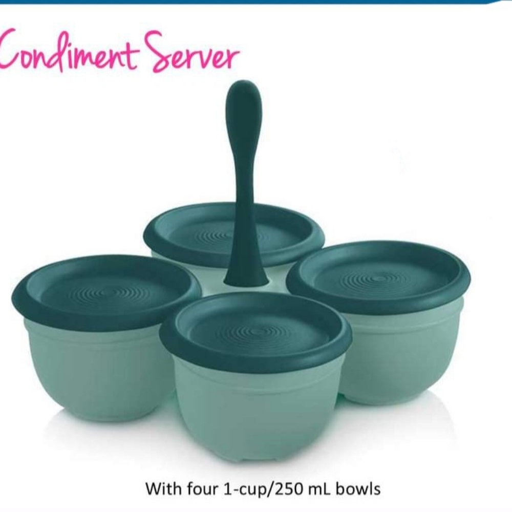 Tupperware condiment server